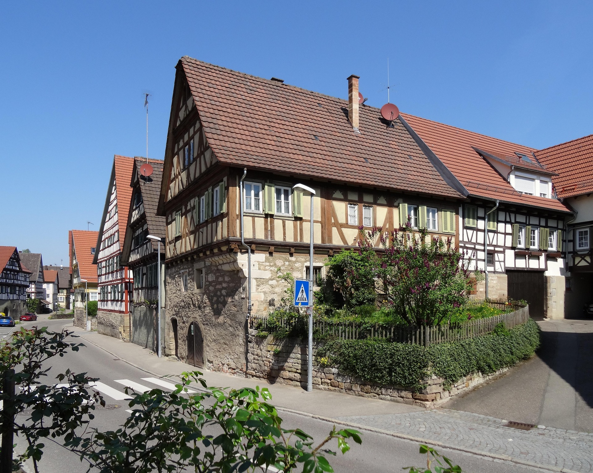 Daniel Tenzer Mercedesstraße 35 71384 Weinstadt